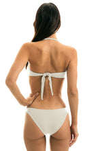 Load image into Gallery viewer, Model Back: Rio De Sol Bottom Bottom Perola Band Comfort