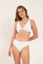 Load image into Gallery viewer, Model Front: Rio De Sol Set Set Sand-White Chantal Kora