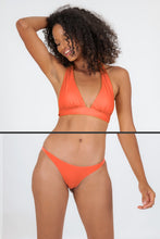 Load image into Gallery viewer, Model Front: Rio De Sol Set Set Light-Peach Halter-Cos Leblon-Fio