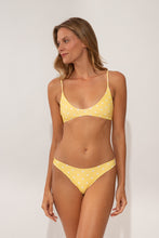 Load image into Gallery viewer, Model Front: Wednesday In Hawaii By Rio De Sol Top Top Kiko-Lilikoi Hana