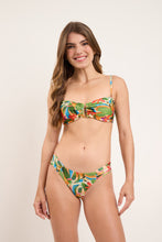 Load image into Gallery viewer, Model Front: Rio De Sol Set Set Tropical Sara Baobi