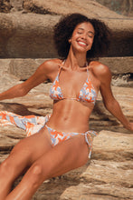 Load image into Gallery viewer, Image 13: Rio De Sol Set Set Olyra Tri-Inv Cheeky-Tie