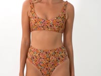 Load and play video in Gallery viewer, Video: Rio De Sol Top Top Bouquet Bliss