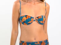 Load and play video in Gallery viewer, Video: Rio De Sol Beach Skirt Luma Mini Skirt Ruched