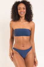 Load image into Gallery viewer, Image 04: Rio De Sol Top Top Navy Bandeau-Reto