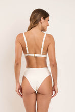 Load image into Gallery viewer, Model Back: Rio De Sol Top Top Sand-Chantilly Alba