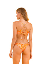 Load image into Gallery viewer, Model Back: Rio De Sol Top Top Trail-Orange Tank-Tie
