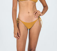 Load image into Gallery viewer, Model Front: Rio De Sol Bottom Bottom Damasco Ibiza-Comfy
