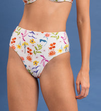 Load image into Gallery viewer, Image 13: Rio De Sol Bottom Bottom Countryside Hotpants
