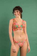 Load image into Gallery viewer, Image 10: Rio De Sol Top Top Tropics Halter-Marina
