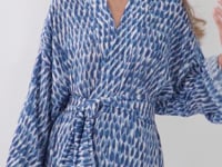 Load and play video in Gallery viewer, Video: Rio De Sol Beach Dresses Chuva Kimono
