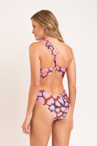 Model Back: Rio De Sol One-Piece Amore-Pink Santorini