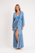 Load image into Gallery viewer, Model Front: Rio De Sol Beach Dresses Chuva Long Dress Verona
