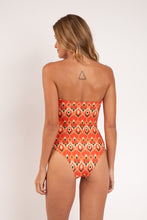 Load image into Gallery viewer, Model Back: Rio De Sol One-Piece Maracai Sara-Op
